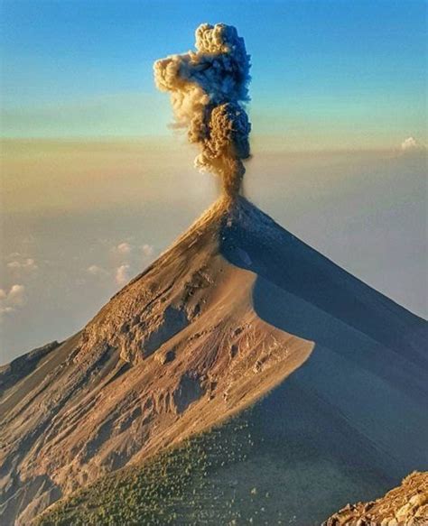 Volcan De Fuego