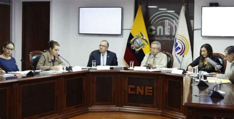 Si tiene problemas al realizar la consulta, haga click aquí para ingresar al sitio oficial de consulta del padrón electoral. 13'261.994 ciudadanos habilitados para votar en marzo ...