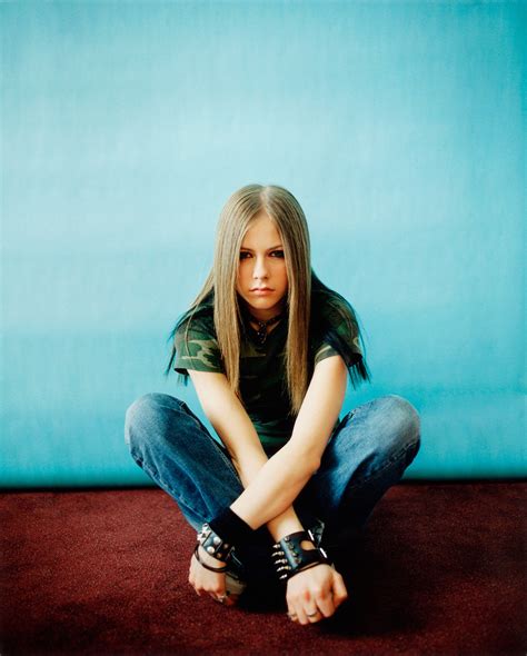 She relocated to los angeles, where she recorded her earlier materials for the album, the sound of which the label did not approve. Avril Lavigne - Photoshoot #009: Chris Buck (2002 ...