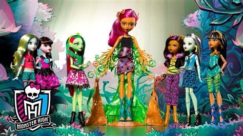 The Monster High Ghouls Grow A Garden Party Spring Into Action