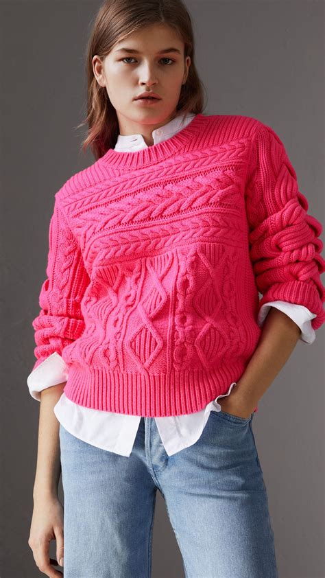 Aran Knit Wool Cashmere Sweater In Bright Rose Pink Women Burberry Knit Fashion Sweater