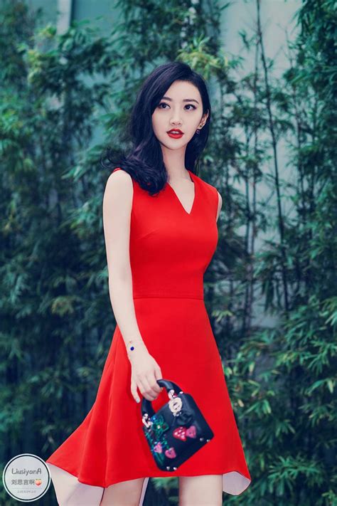 pin by sk k2528 on jing tian จิ่งเถียน 景甜 chinese beauty asian celebrities celebrity outfits