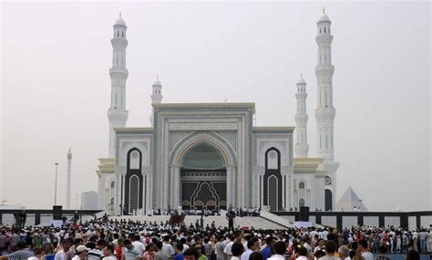 Masjid Hazrat Sultan Astana Kazakhstan