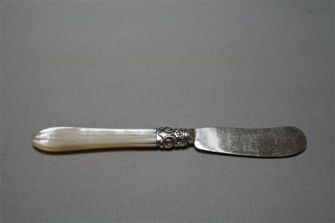 A Sliver Bladed Mother Of Pearl Handle Butter Knife Williams Antiques