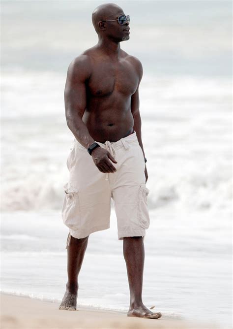 Shirtless Male Celebs Djimon Hounsou