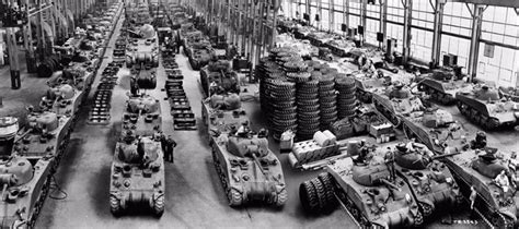 23 Amazing Vintage Photographs Taken Inside Wwii Tank Factories