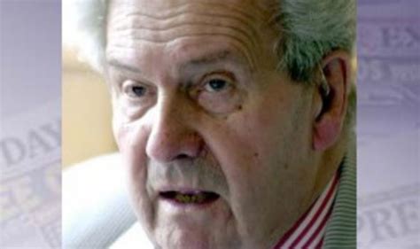 Broadcaster Ludovic Kennedy Dies Uk News Uk