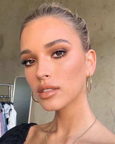 Skin Types Magazine On Instagram Makeup Taniellejaimua Model