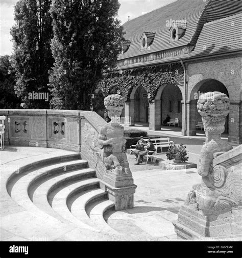 Architektur Brunnen Black And White Stock Photos And Images Alamy