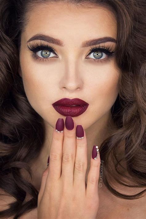 15 looks con labial color vino ideales para toda ocasión Wedding Makeup