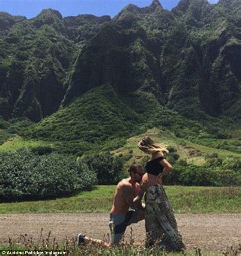 Audrina Patridge Shows Off Her Pregnant Belly On Hawaii Holiday In