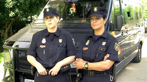 Vídeo De La Labor De La Mujer En El Cuerpo Nacional De Policía Youtube