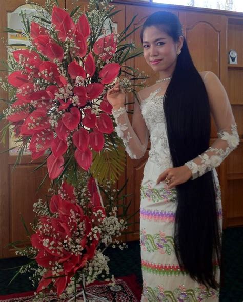 Long Hair Singer From Myanmar Rambut Sangat Panjang Rambut Panjang