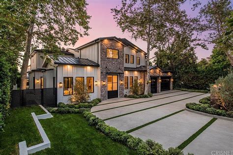 Zillow Has 183 Homes For Sale In Encino Los Angeles Matching View
