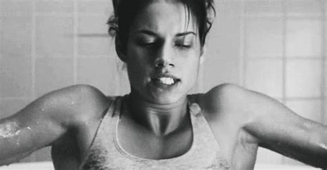 Ice Bath Stick It Gif Rookie Blue Missy Peregrym Icebath Discover Share Gifs