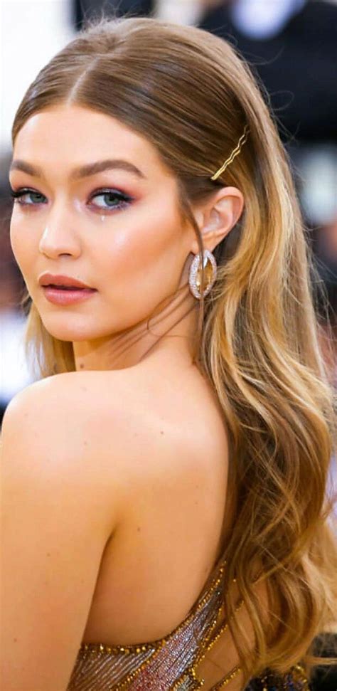 Gigi Hadid Gorgeous Hair At The Met Gala Loved Her Makeup As Well