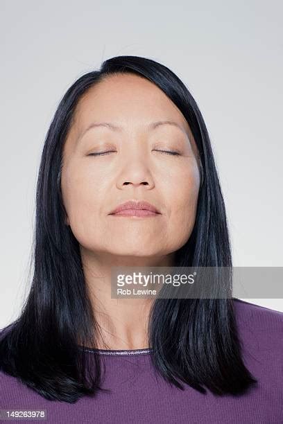 Mature Asian Woman White Background Foto E Immagini Stock Getty Images