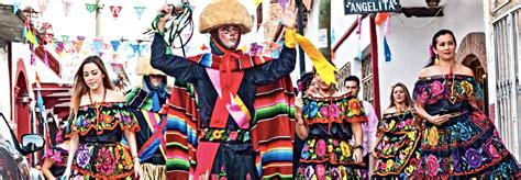 Los Parachicos en la Fiesta Grande Escapadas por México Desconocido