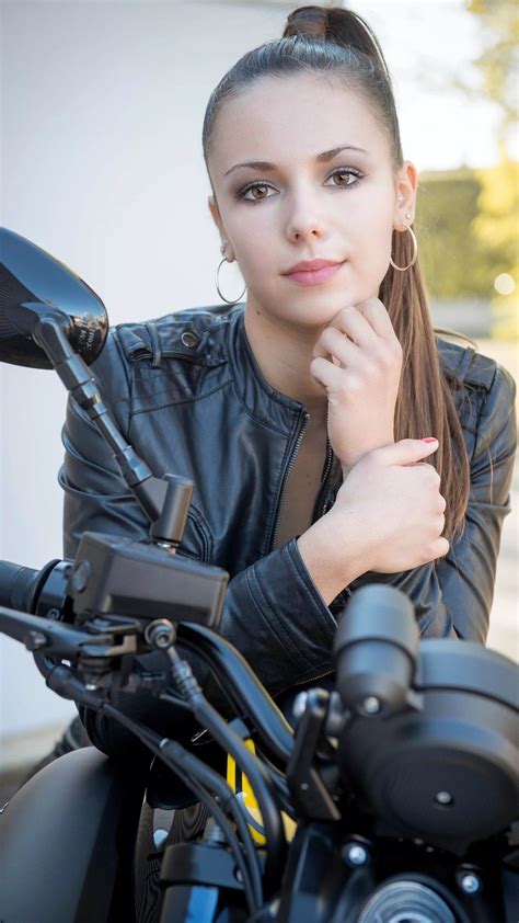 Pin By George Vartanian On Carsbikes And Girls Bikes Girls Photo Person