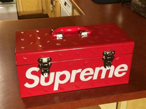 Supreme Diamond Plate Tool Box Red Fw18 For Sale In Glendale Az Offerup
