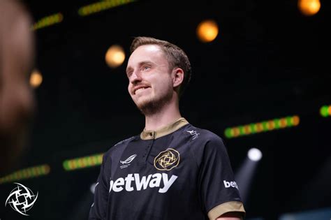 Esl pro league season 13. NiP oficializa saída de GeT_RiGhT - RTP Arena