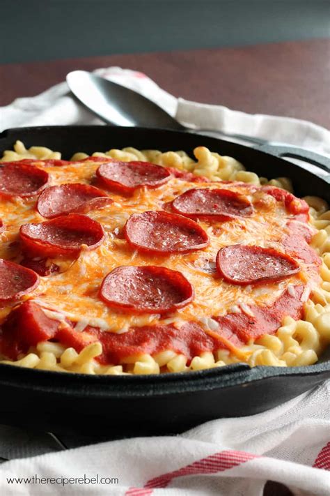 One Pot Pepperoni Pizza Mac And Cheese The Recipe Rebel