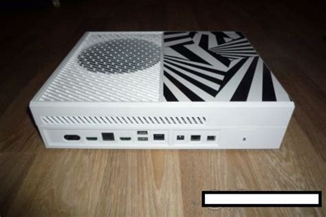 Photos Of An Xbox One ‘zebra Prototype The Tech Game