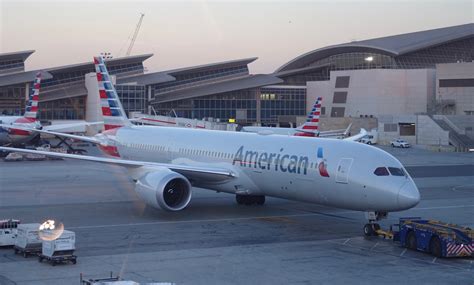 American Airlines Places Order For 30 Regional Jets One Mile At A Time