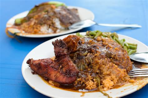 As sunset draws nearby the horizontal line on the seashore, hordes of people will be seen lurking in front of a stall, as if like there are some cash handouts. Nasi Kandar Deen Maju @ Georgetown, Penang