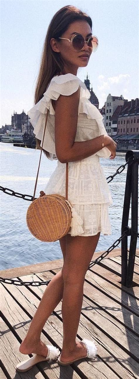 Top Trending Colors Of Summer 2019 Summer Holiday Outfits Holiday