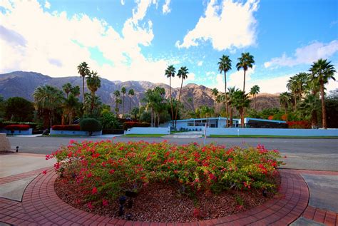 Considerations When Buying Palm Springs Real Estate