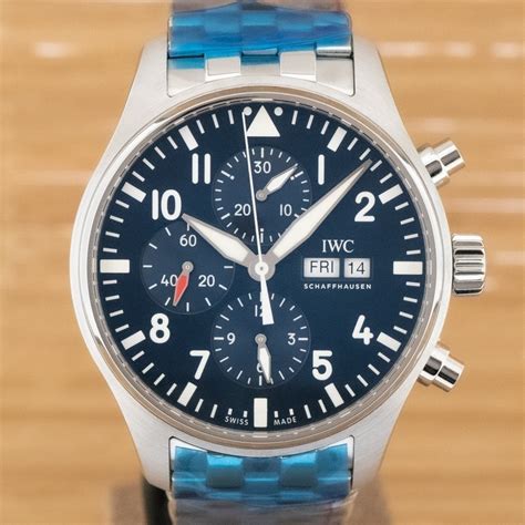 As in all iwc pilot's watches, the sapphire crystal is protected against damage in the event of a drop in pressure. IWC Pilot's Watch Chronograph Edition "LE PETIT PRINCE ...
