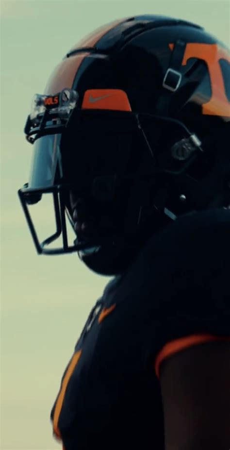 Look Images Of Tennessees New Black Helmet And Dark Mode Uniforms