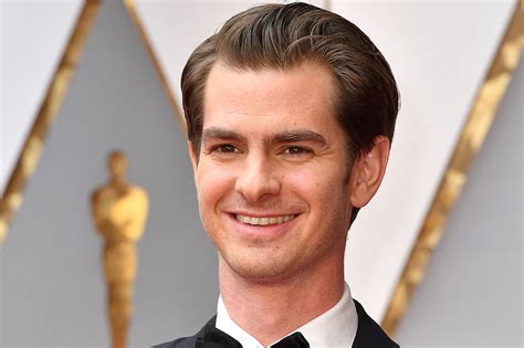 Check out this biography to know about his childhood, family life, achievements and fun facts about his life. Andrew Garfield Looks Dashing in a Sleek Tux at the 2017 ...