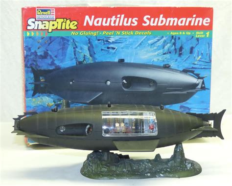 20000 Leagues Under The Sea Nautilus Submarine Model Kit 1100