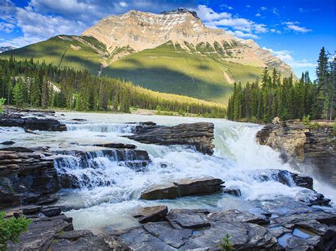 The 10 Most Beautiful Waterfalls In Canada To Visit
