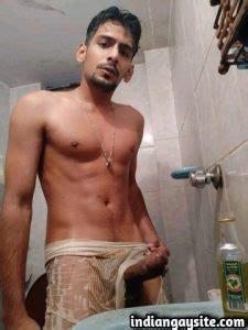 Desi Gay Porn Sexy Bangladeshi Hunk Jerking Off And Exposing His Hot Body Indian Gay Site