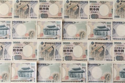 2014年には2235枚もの偽札が！話題の偽札事件と、日本の紙幣偽造防止技術 リーダーズオンライン