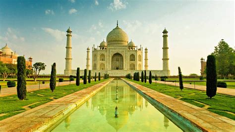 Top 10 Most Famous Buildings Around The World Images And Photos Finder