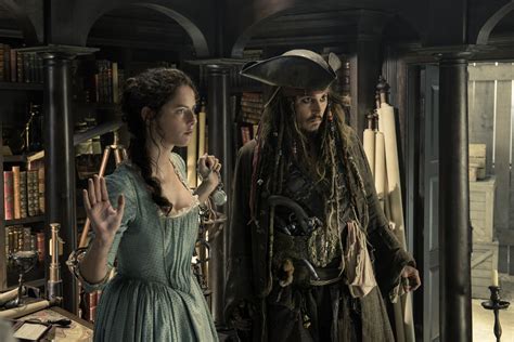 Watch Pirates Of The Caribbean Dead Man Tells No Tales Senturintheory