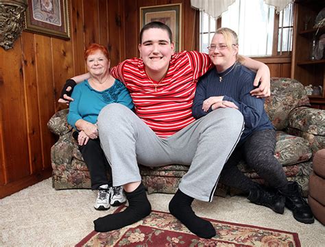 7ft 8in Broc Brown With Sotos Syndrome Is The Worlds Tallest Teen
