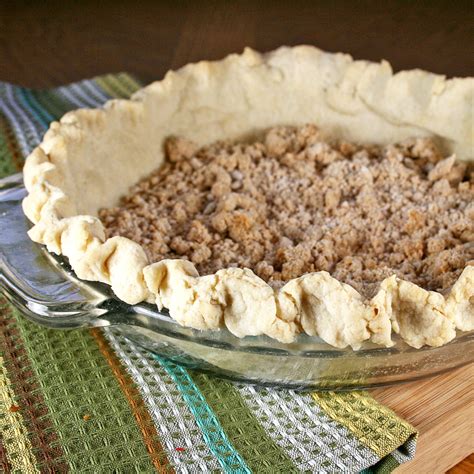 There is nothing better than peanut butter and chocolate, and this pie is the best of both worlds. peanut-butter-pie-4 - Recipes Food and Cooking
