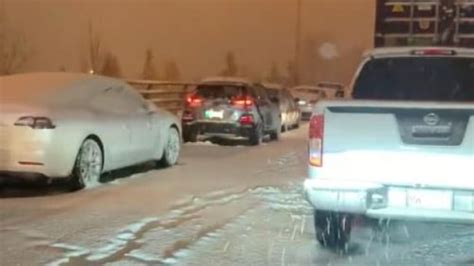 Commuters Warned Of Icy Roads After Snowstorm Brings Metro Vancouver