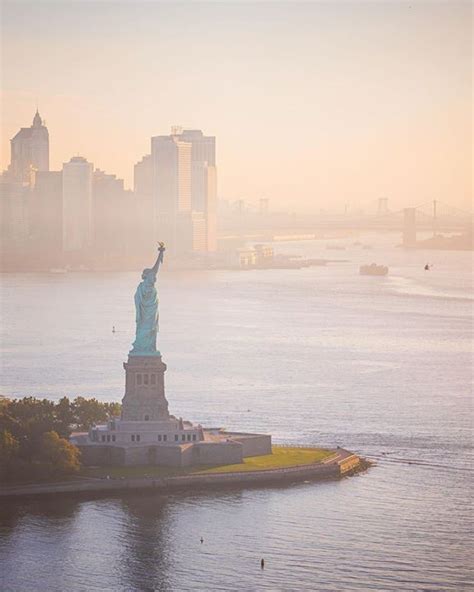 Statue Of Liberty 📷 Toby Harriman