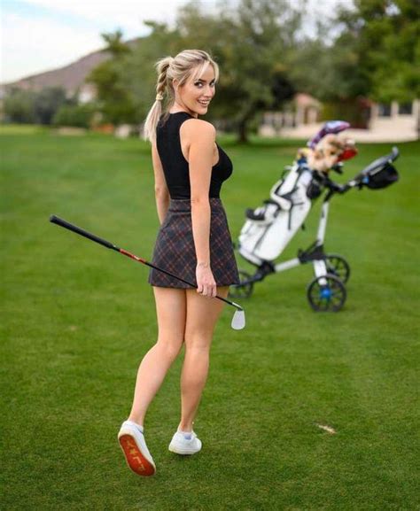 Reconversie profesională pentru Paige Spiranac Frumoasa blondă a