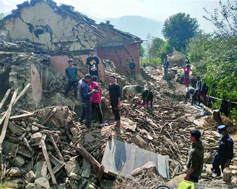 Temblor Kills 6 In Nepal Jolts N India Big Quake In Himalyan States