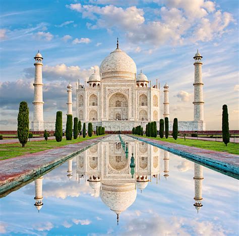 Taj Mahal Sunrise Stock Photos Pictures And Royalty Free Images Istock