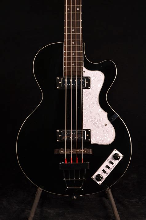Höfner Ignition Club Bass Woodstock Guitars