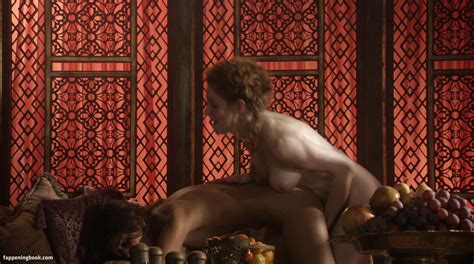 Esmé Bianco Nude The Fappening Photo 182394 FappeningBook