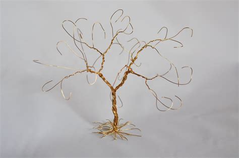 Learn how to make a wire tree with 20 gauge wire. | Wire trees, Wire tree sculpture, Copper wire art